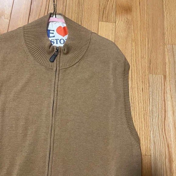 Eildon Hills Tan Sweater Vest Size XL - Picture 4 of 8